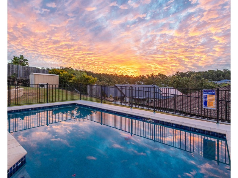 4 Anna Court, Cashmere QLD 4500