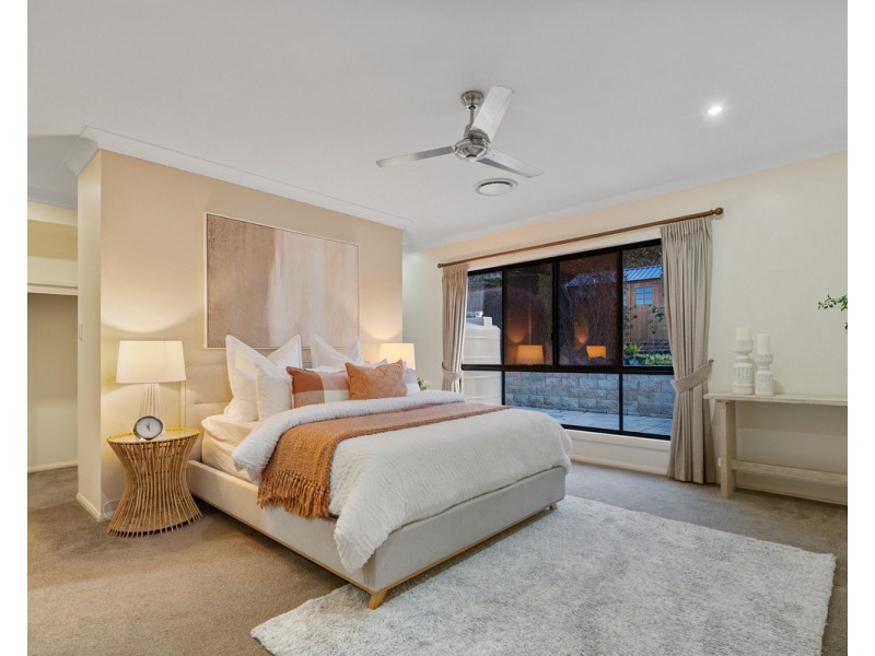 4 Anna Court, Cashmere QLD 4500