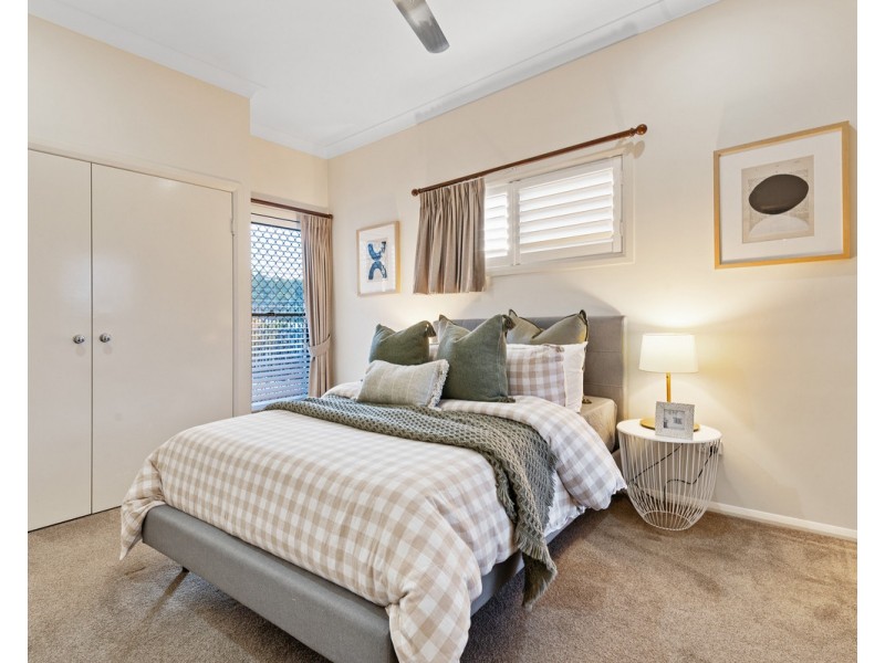 4 Anna Court, Cashmere QLD 4500