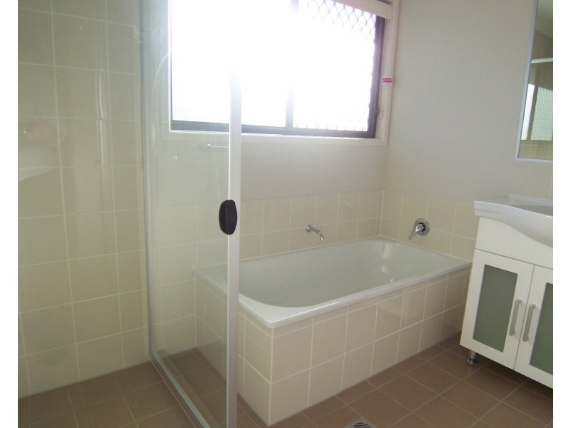 2/203 Gympie Street, Northgate QLD 4013