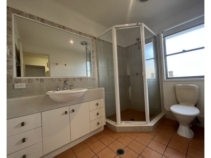 83 Redbourne Street, Chermside West QLD 4032