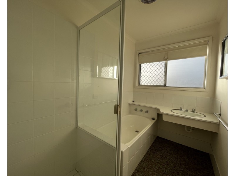 83 Redbourne Street, Chermside West QLD 4032