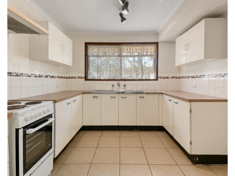 22 Macquarie Drive, Petrie QLD 4502