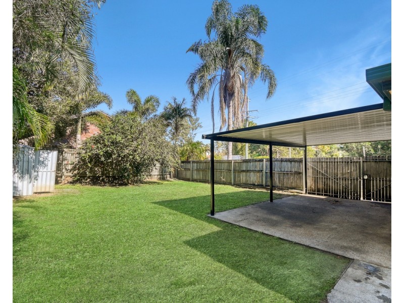 22 Macquarie Drive, Petrie QLD 4502