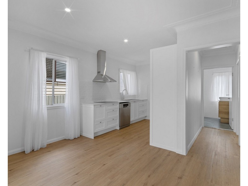 24 High Street, Brighton QLD 4017
