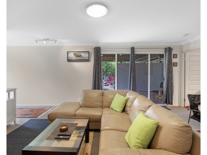 2/27 Reinhold Crescent, Chermside QLD 4032