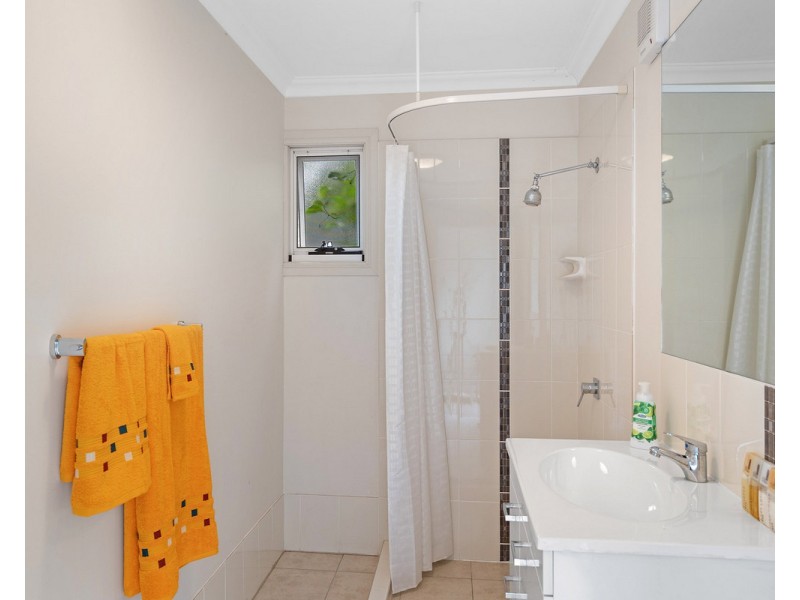 2/27 Reinhold Crescent, Chermside QLD 4032