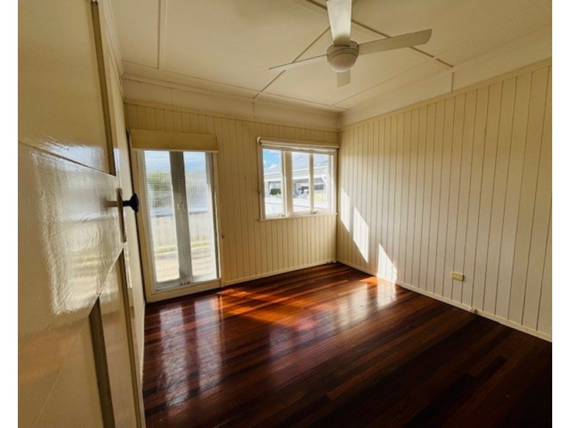 65 Tenth Avenue, Kedron QLD 4031