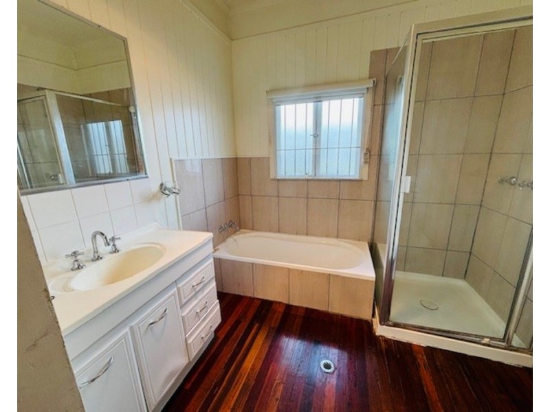 65 Tenth Avenue, Kedron QLD 4031