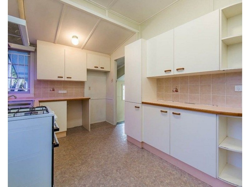 44 Hilltop Avenue, Chermside QLD 4032