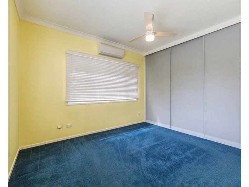 44 Hilltop Avenue, Chermside QLD 4032