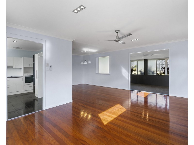 6 Coleridge Street, Stafford Heights QLD 4053