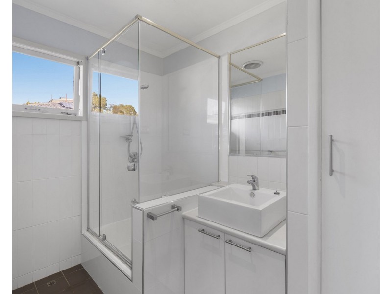 6 Coleridge Street, Stafford Heights QLD 4053