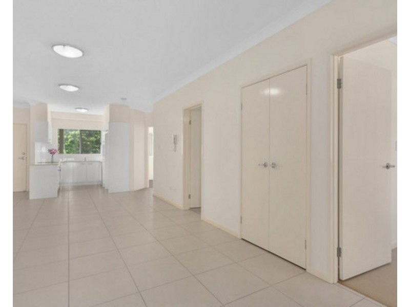 4/8 Kingsmill Street, Chermside QLD 4032