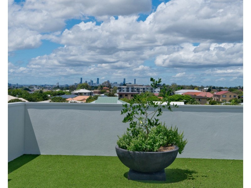 2/21-23 Sparkes Street, Chermside QLD 4032