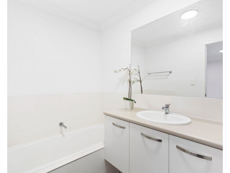 29 Cocoparra Place, Fitzgibbon QLD 4018