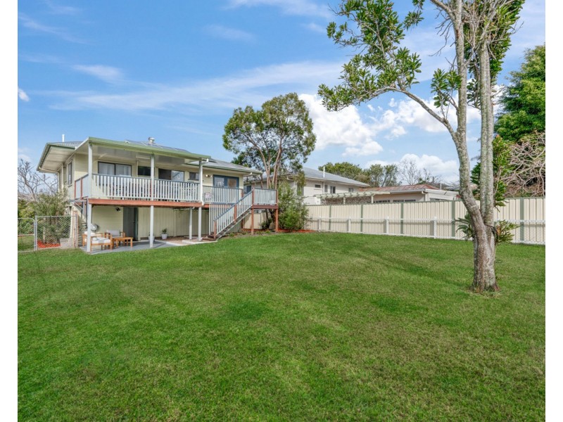 9 Basnett Street, Chermside West QLD 4032