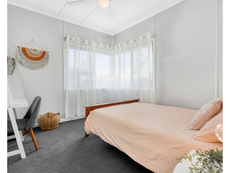 9 Basnett Street, Chermside West QLD 4032