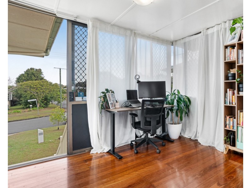 9 Basnett Street, Chermside West QLD 4032