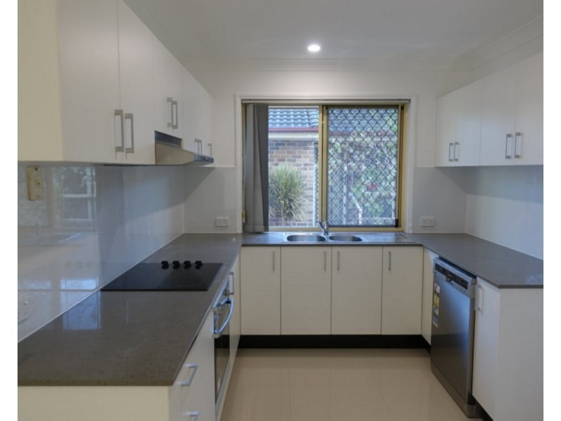 8/23 Latham Street, Chermside QLD 4032