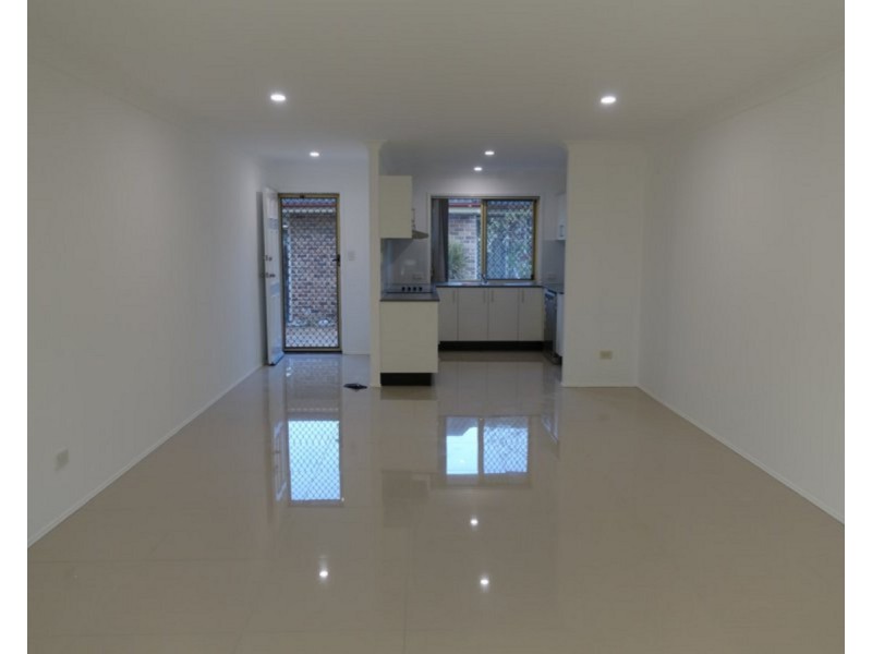 8/23 Latham Street, Chermside QLD 4032