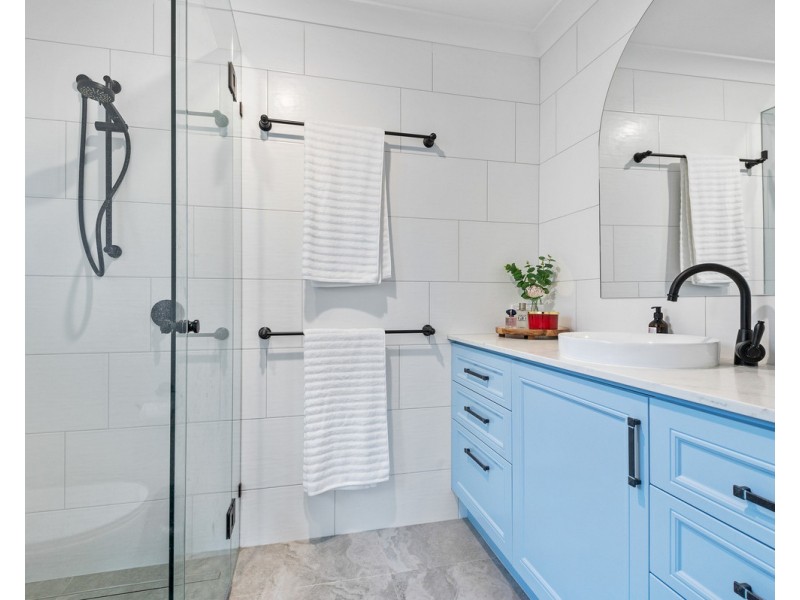 15 Toulouse Avenue, Petrie QLD 4502