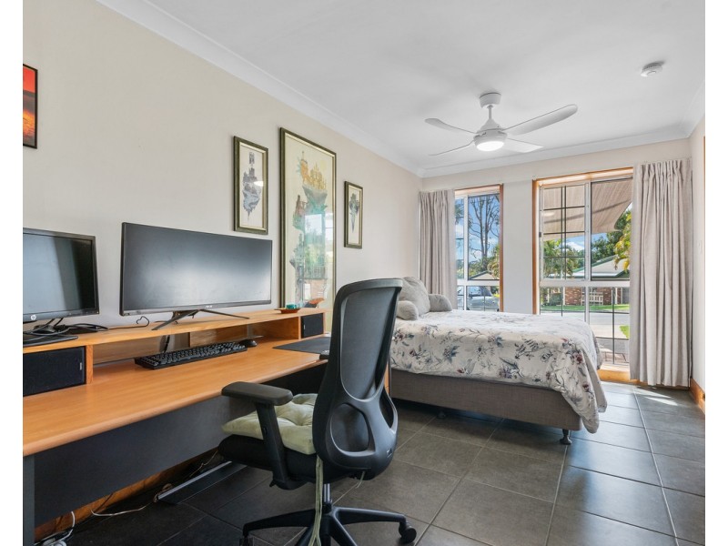 15 Toulouse Avenue, Petrie QLD 4502