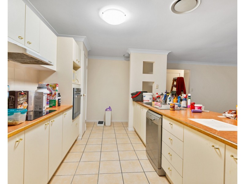 33 Charolais Crescent, Upper Kedron QLD 4055