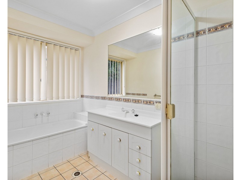 33 Charolais Crescent, Upper Kedron QLD 4055