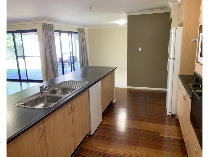 14 Cheviot Street, North Lakes QLD 4509