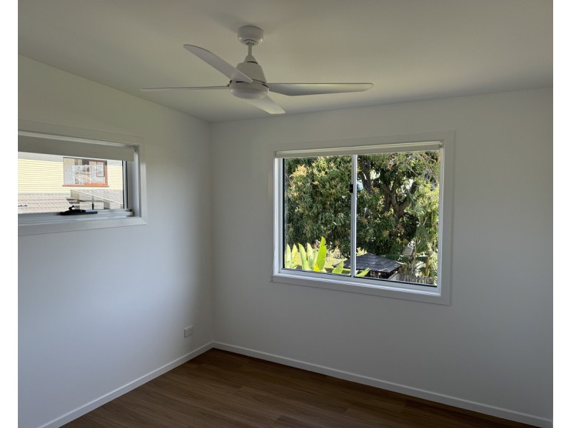 11 Clayton Street, Sandgate QLD 4017