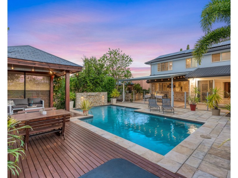 15 Voyager Circuit, Bridgeman Downs QLD 4035