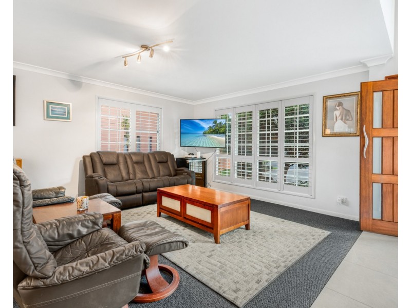 15 Voyager Circuit, Bridgeman Downs QLD 4035