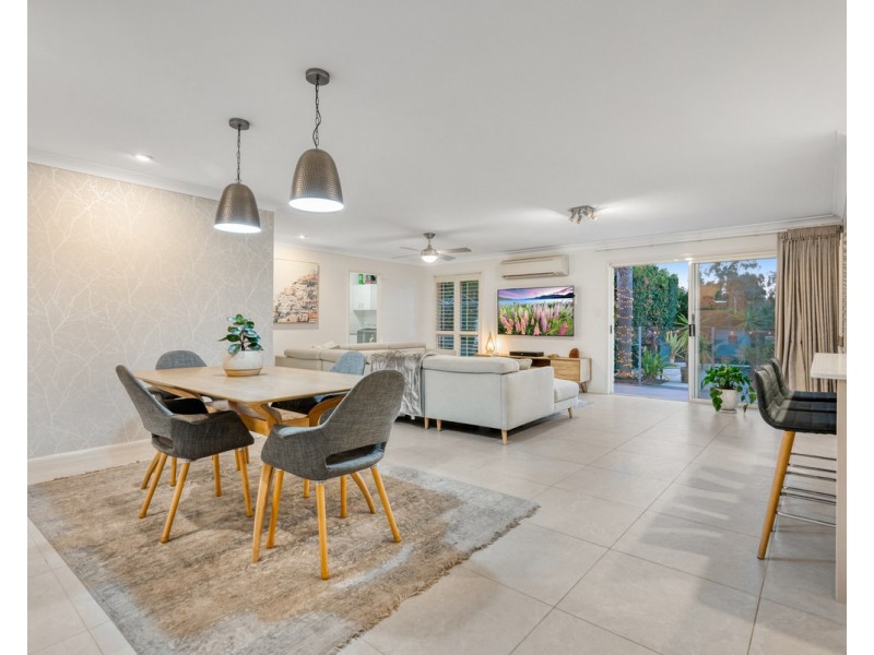 15 Voyager Circuit, Bridgeman Downs QLD 4035