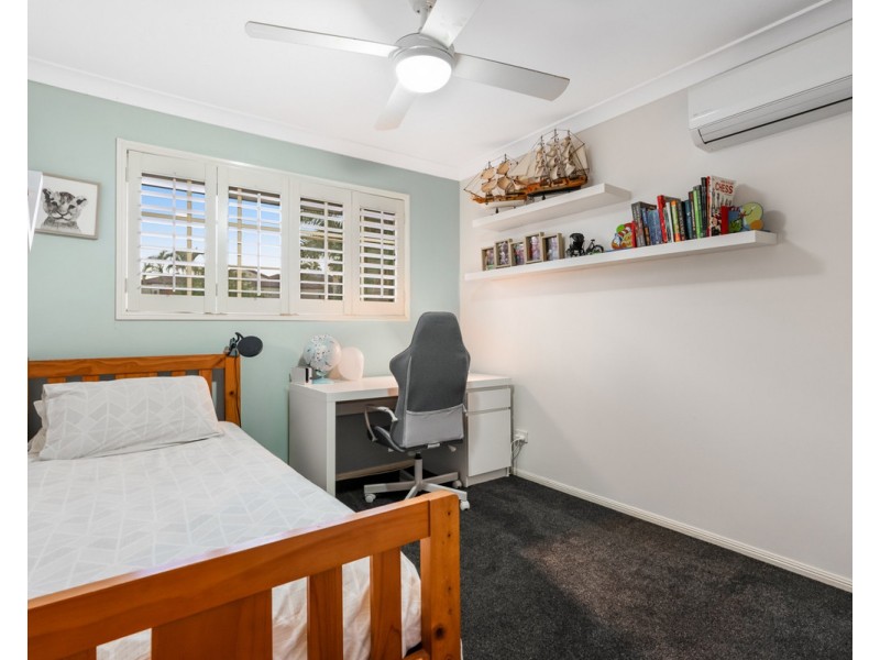 15 Voyager Circuit, Bridgeman Downs QLD 4035