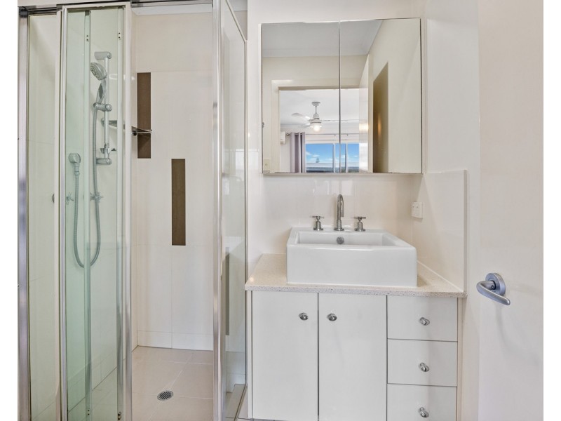 1/15 Binkar Street, Chermside QLD 4032