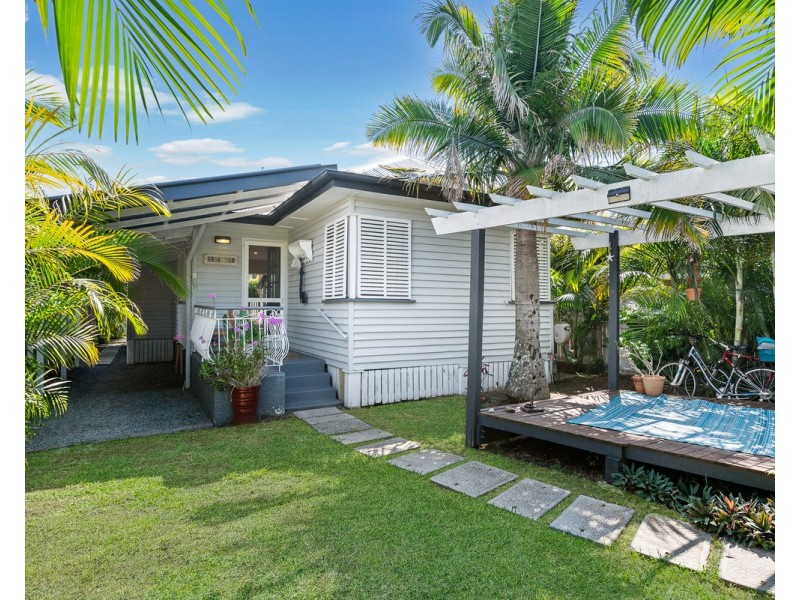 9 Bradfield Street, Brighton QLD 4017