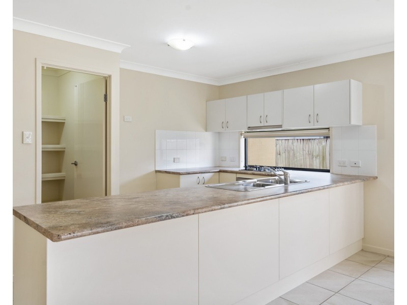 77 Cowie Road, Carseldine QLD 4034