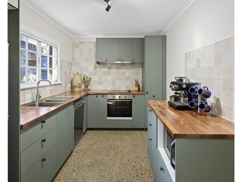 42 Tarnook Drive, Ferny Hills QLD 4055