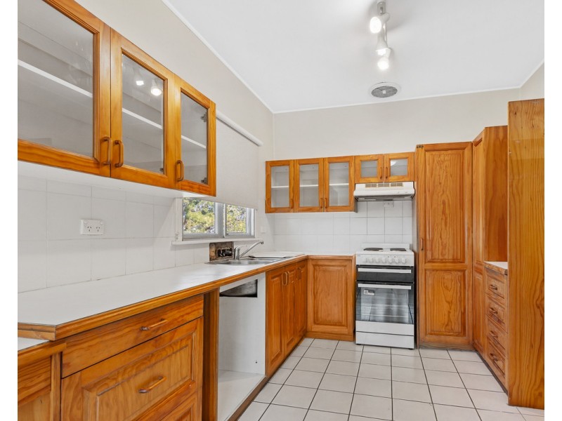 8 Eastbourne Street, Chermside West QLD 4032