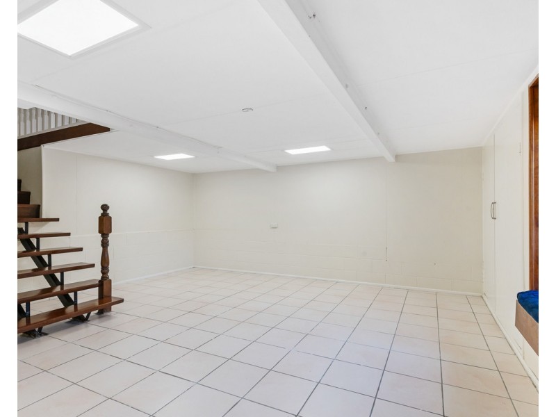 8 Eastbourne Street, Chermside West QLD 4032