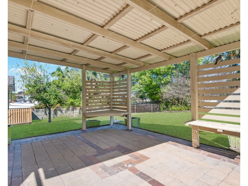 8 Eastbourne Street, Chermside West QLD 4032