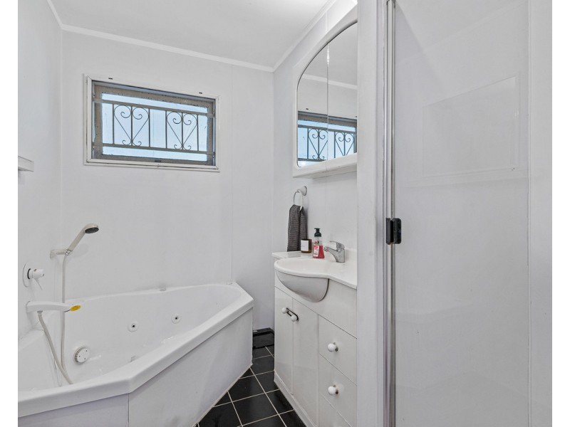 43 Cranbourne Street, Chermside West QLD 4032