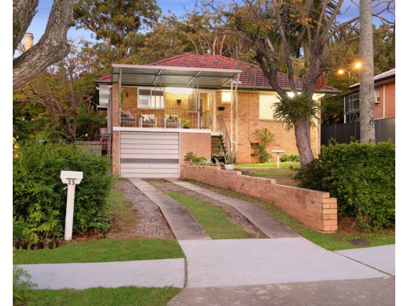 35 Bramcote Street, Chermside West QLD 4032