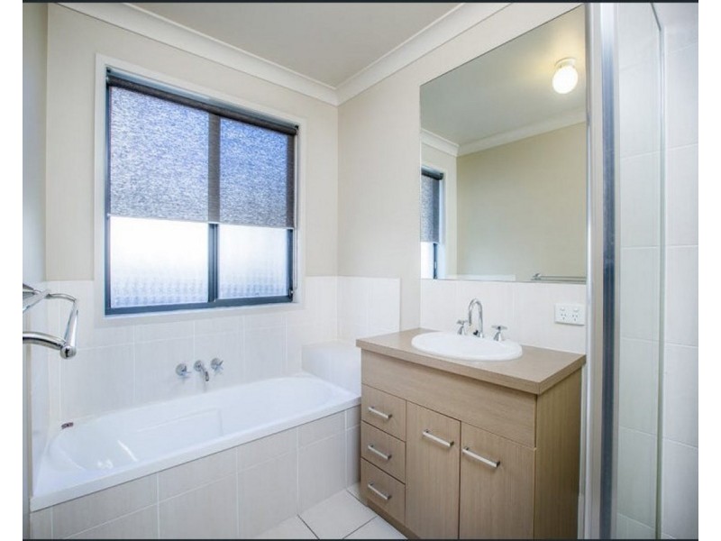 1 Waterlily Circuit, Carseldine QLD 4034