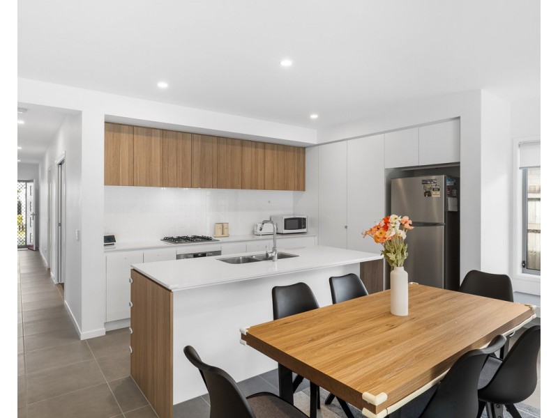 34 CRAWFORD Street, Strathpine QLD 4500