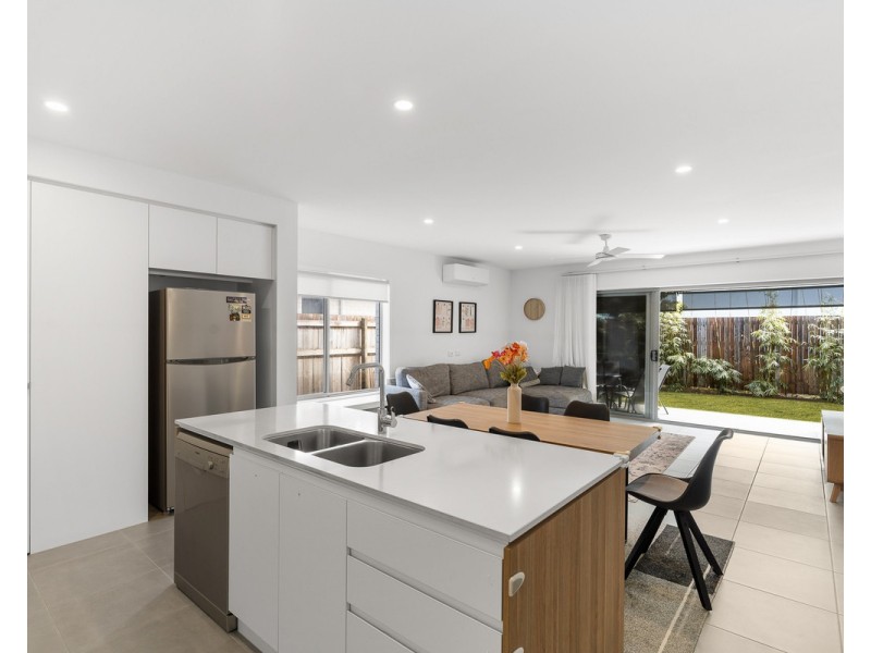 34 CRAWFORD Street, Strathpine QLD 4500