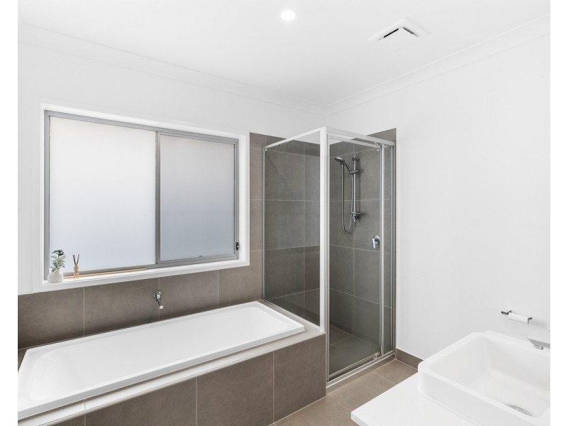 34 CRAWFORD Street, Strathpine QLD 4500