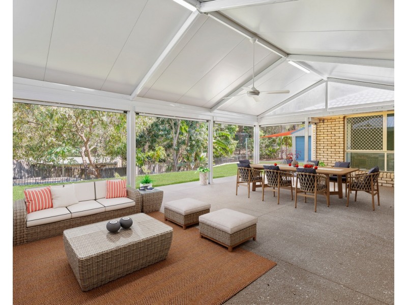 6 Plum Pine Court, Eatons Hill QLD 4037