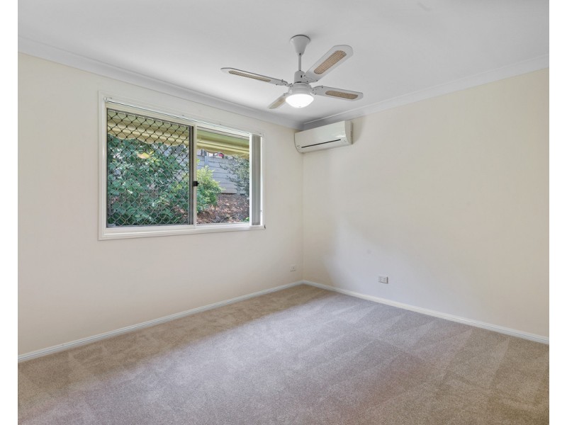 6 Plum Pine Court, Eatons Hill QLD 4037